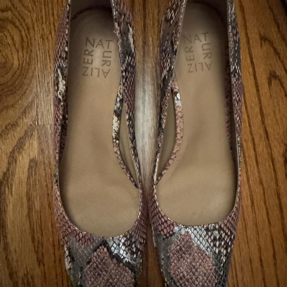 Naturalizer Brown and Cream Snakeskin Flats
